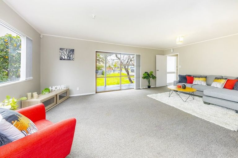 Photo of property in 11 Slim Place, Clendon Park, Auckland, 2103