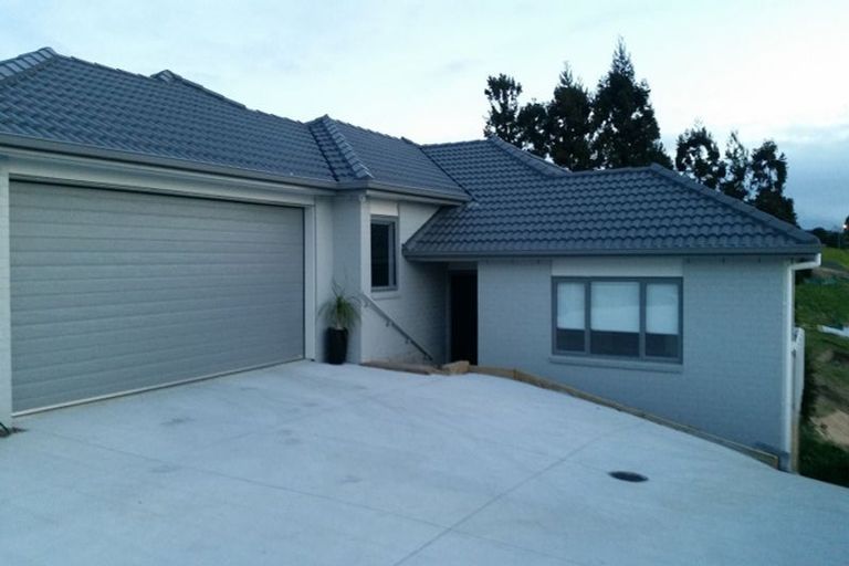 Photo of property in 10 Tokerau Crescent, Pukekohe, 2120