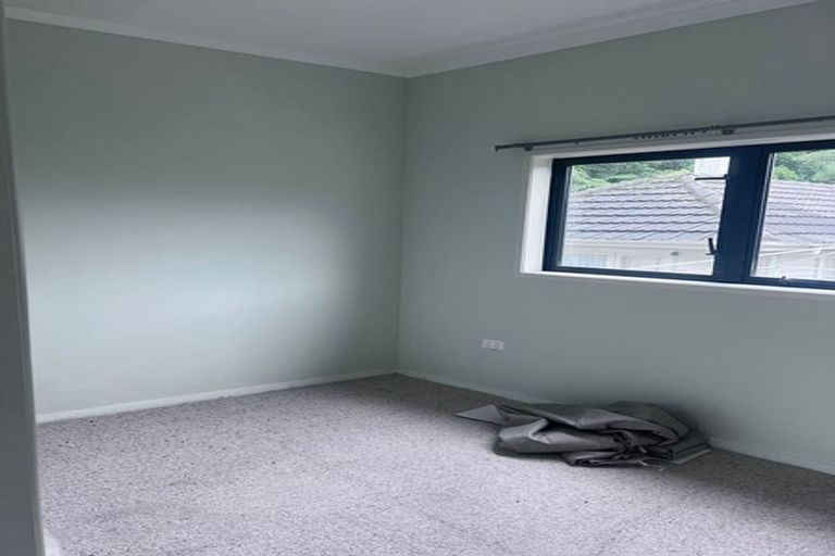 Photo of property in 24 Korau Grove, Stokes Valley, Lower Hutt, 5019