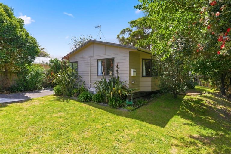 Photo of property in 5 Dennis Taylor Court, Paraparaumu, 5032