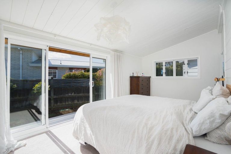 Photo of property in 4 Kathleen Place, Rainbow Point, Taupo, 3330
