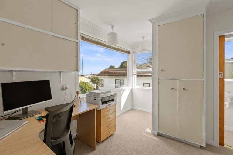 Photo of property in 5 Price Street, Westown, New Plymouth, 4310
