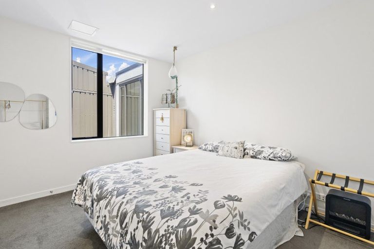 Photo of property in Nouvo Apartments, 5g/21 Rugby Street, Mount Cook, Wellington, 6021