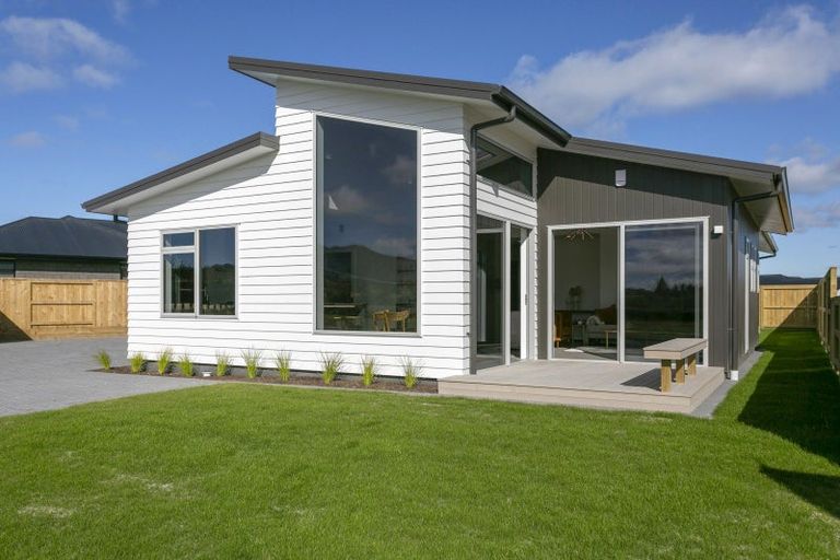 Photo of property in 24 Raupo Crescent, Wharewaka, Taupo, 3330