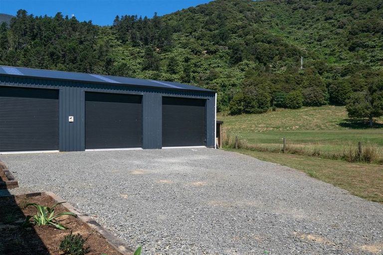 Photo of property in 2 Renata Road, Okiwi Bay, 7193