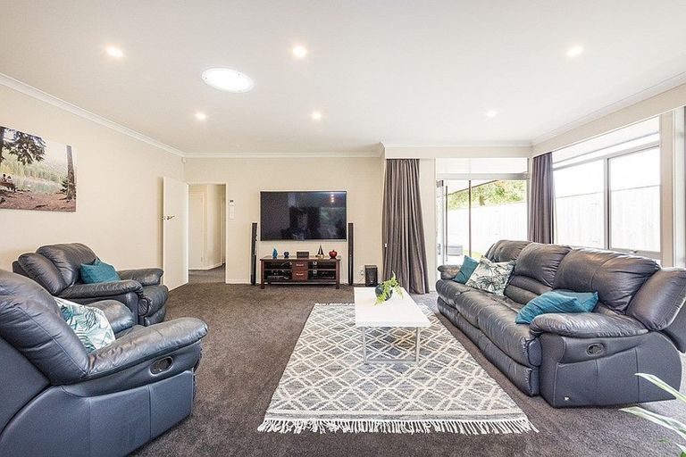 Photo of property in 14 Kensington Mews, Hokowhitu, Palmerston North, 4410