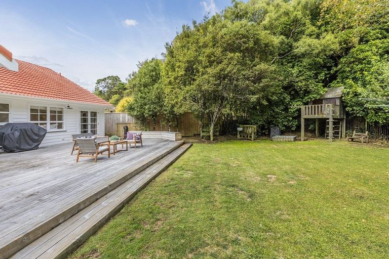 Photo of property in 8 Saint Annes Square, Tawa, Wellington, 5028