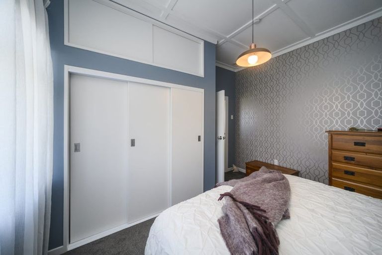 Photo of property in 46 Kingswood Street, Takaro, Palmerston North, 4412