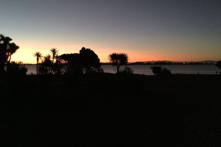 Photo of property in 32 Evans Pass Road, Sumner, Christchurch, 8081