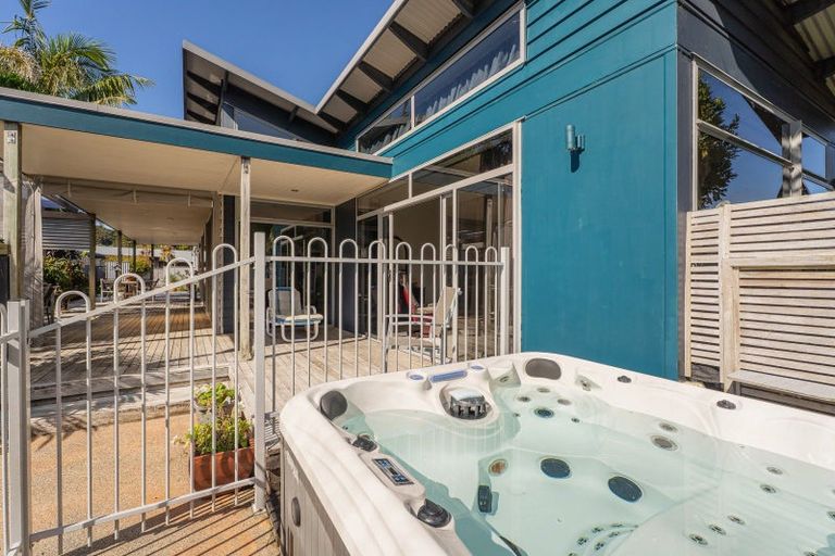 Photo of property in 13 Parkland Place, Whitianga, 3510
