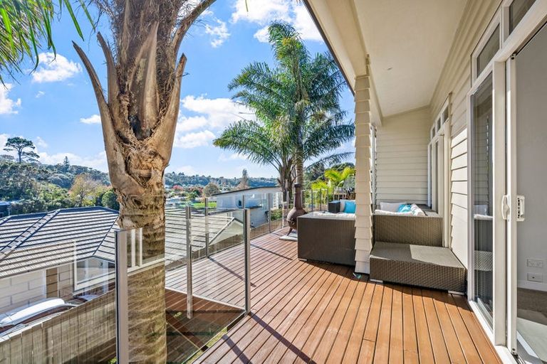 Photo of property in 15 Hawaiian Parade, Arkles Bay, Whangaparaoa, 0932