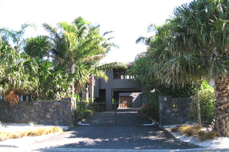 Photo of property in 41 Rock Isle Road, Torbay, Auckland, 0630