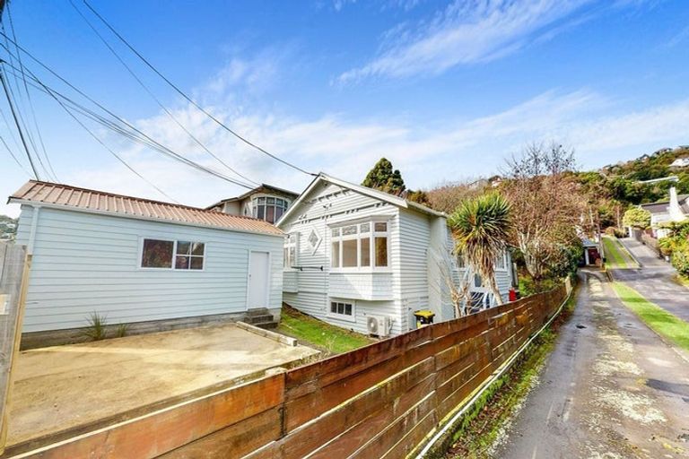 Photo of property in 397 Karori Road, Karori, Wellington, 6012