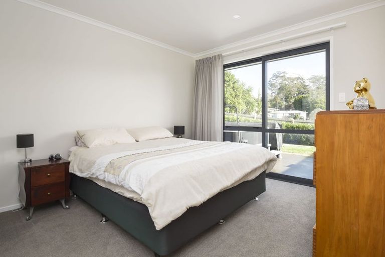 Photo of property in 43 Symes Drive, Red Beach, 0932