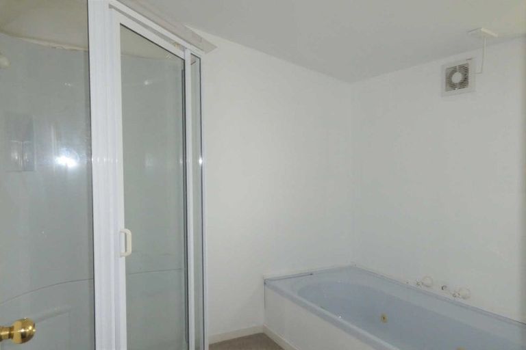 Photo of property in 87 Peer Street, Ilam, Christchurch, 8041