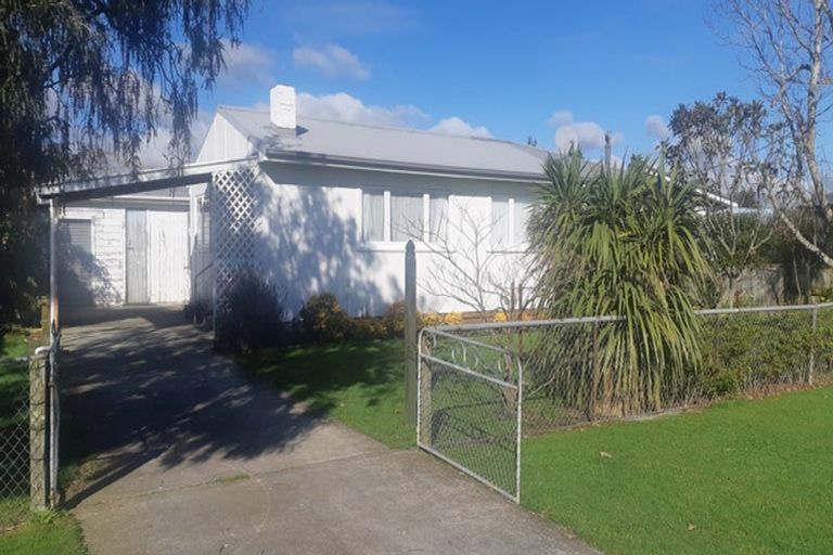 Photo of property in 10 Rata Street, Tokomaru, Palmerston North, 4474