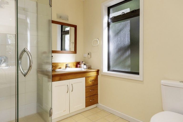 Photo of property in 214 Mapara Road, Acacia Bay, Taupo, 3385