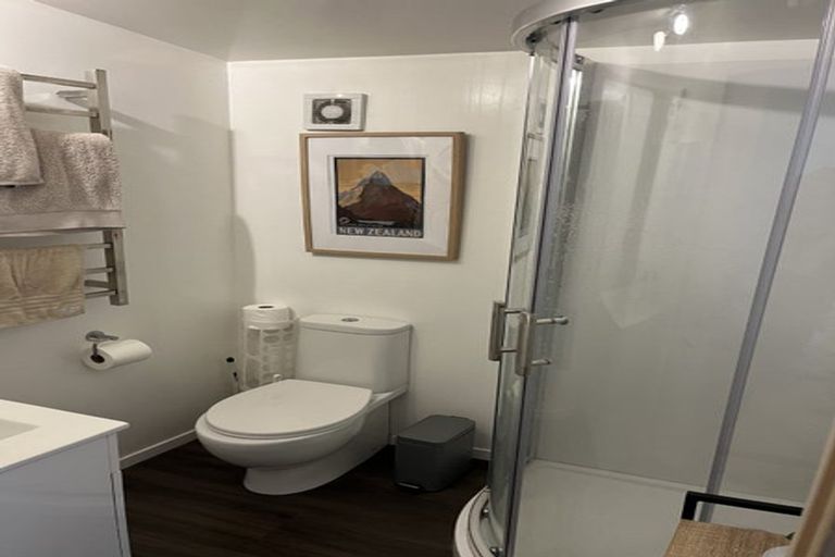 Photo of property in 890 Beach Road, Waiake, Auckland, 0630