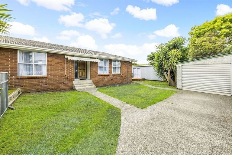 Photo of property in 83 Arimu Road, Papakura, 2110