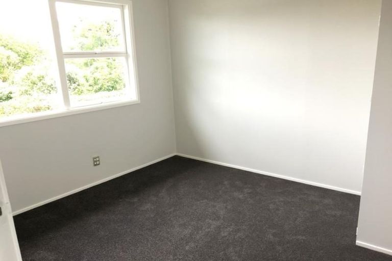 Photo of property in 69a Totara Road, Te Atatu Peninsula, Auckland, 0610