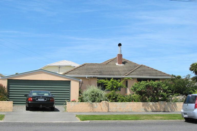 Photo of property in 385 Estuary Road, South New Brighton, Christchurch, 8062