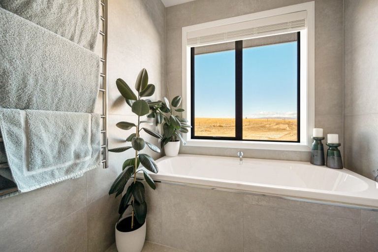 Photo of property in 242 Vercoe Road, Springvale, Alexandra, 9391