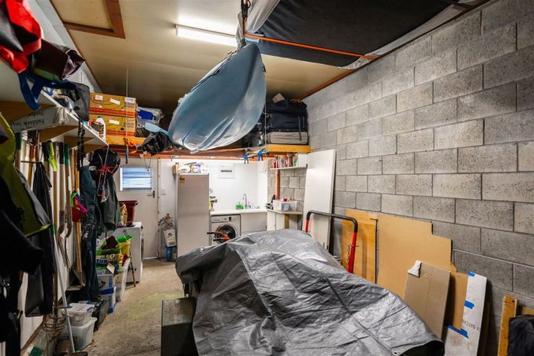 Photo of property in 131a Waikawa Road, Picton, 7220