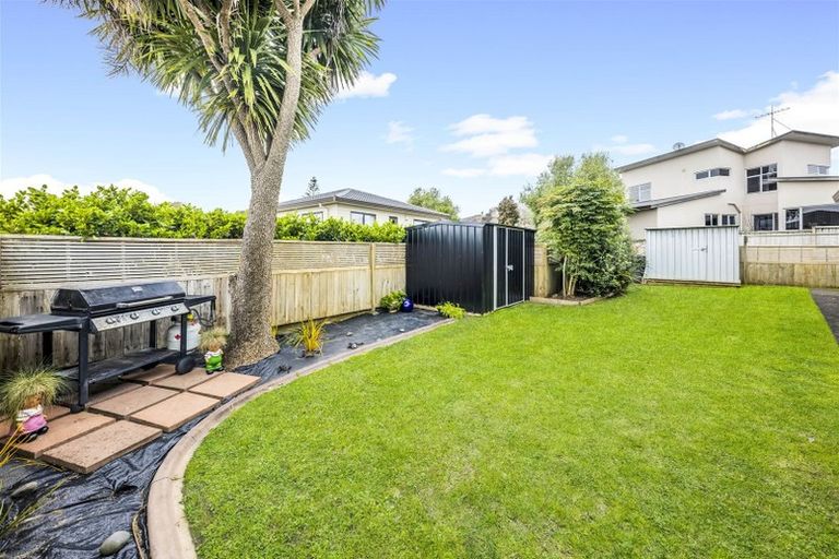 Photo of property in 11 Phoenicia Court, The Gardens, Auckland, 2105