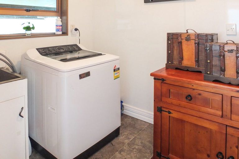 Photo of property in 18 Johnston Street, Foxton, 4814