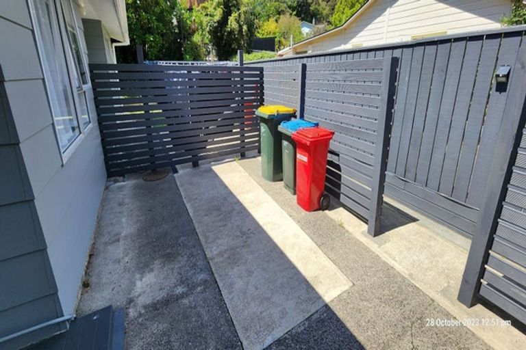 Photo of property in 2/80 Airlie Road, Plimmerton, Porirua, 5026