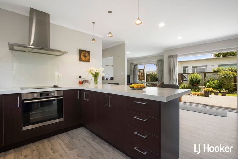 Photo of property in 14 Seafoam Place, Waihi Beach, 3611