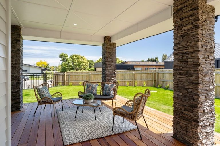 Photo of property in 21 Tararua Crescent, Otaki, 5512