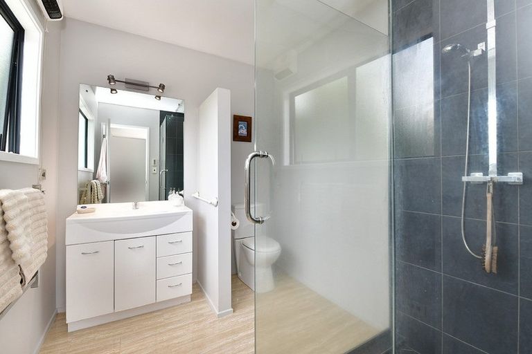 Photo of property in 56 Regency Park Drive, Gulf Harbour, Whangaparaoa, 0930