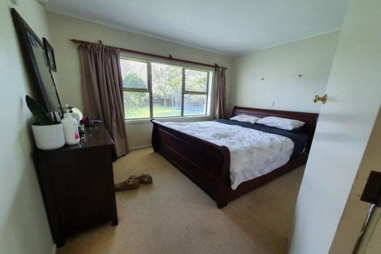 Photo of property in 12 Buckingham Crescent, Manukau, Auckland, 2025