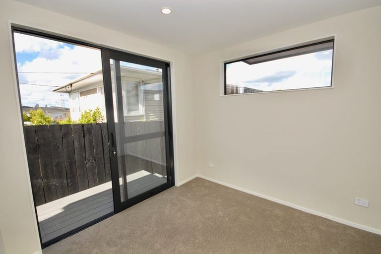 Photo of property in 139 Tirimoana Road, Te Atatu South, Auckland, 0602