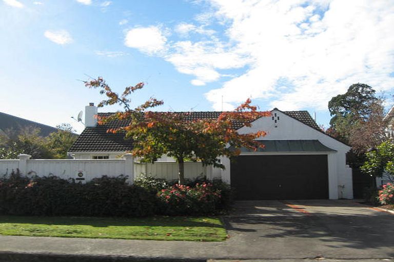 Photo of property in 8 Bryndwr Road, Fendalton, Christchurch, 8052