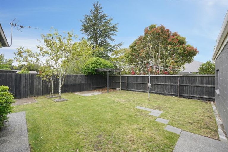 Photo of property in 19 Chadlington Street, Parklands, Christchurch, 8083