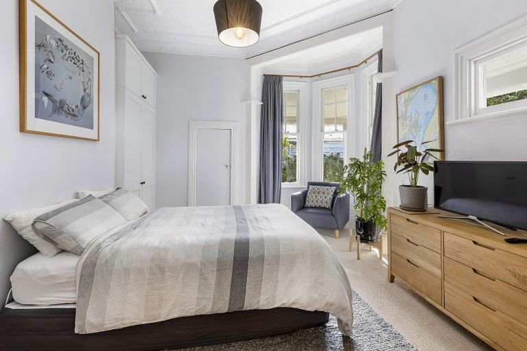 Photo of property in 23 Moana Road, Kelburn, Wellington, 6012