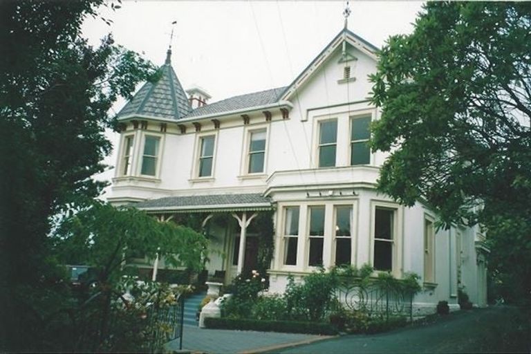 Photo of property in 88 Eglinton Road, Mornington, Dunedin, 9011