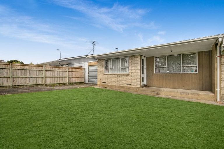 Photo of property in 2/92 Maich Road, Manurewa, Auckland, 2102