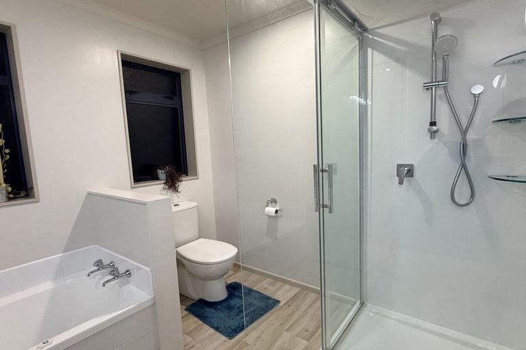 Photo of property in 26 Geneva Terrace, Kelvin Grove, Palmerston North, 4414