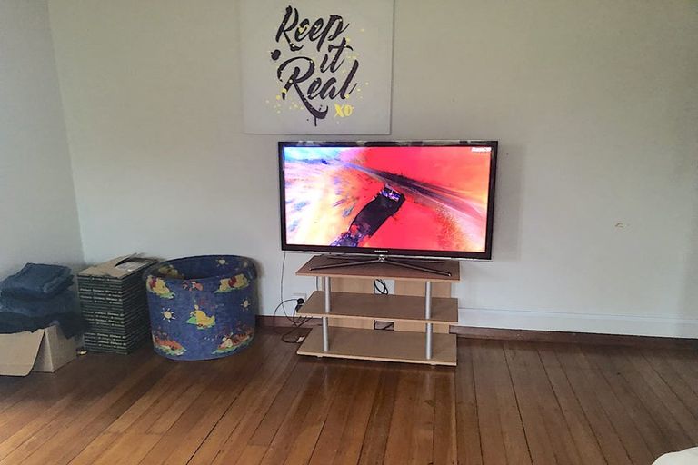 Photo of property in 6 Auburn Avenue, Upper Riccarton, Christchurch, 8041