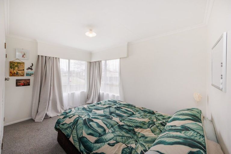 Photo of property in 9 Lyndale Place, Kelvin Grove, Palmerston North, 4414