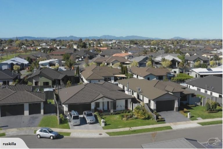 Photo of property in 12 Waitaki Way, Poraiti, Napier, 4112