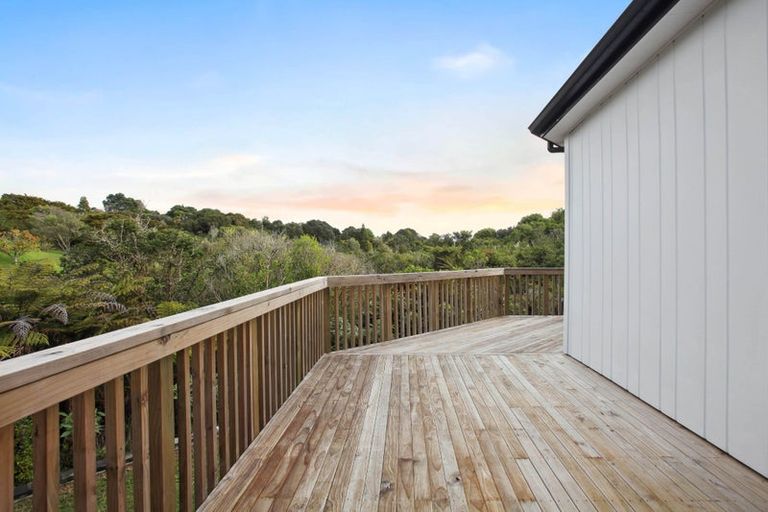 Photo of property in 28a Oliver Twist Avenue, Mellons Bay, Auckland, 2014