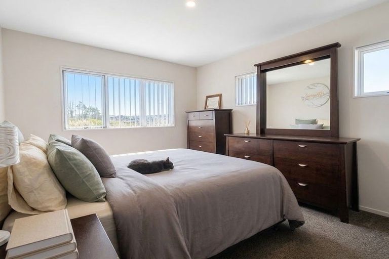 Photo of property in 71 Divide Loop, Takanini, 2112