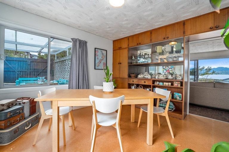 Photo of property in 2 Rondane Place, Tirohanga, Lower Hutt, 5010