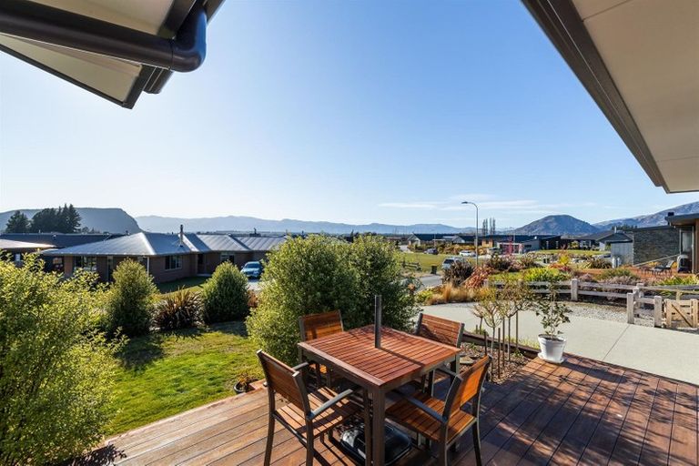 Photo of property in 6 Turnbull Crescent, Wanaka, 9305