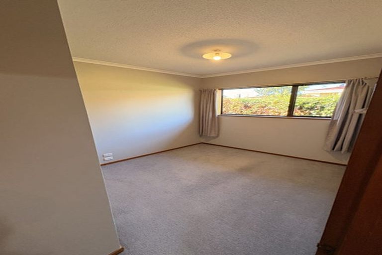 Photo of property in 2/38 Chipping Lane, Redwood, Christchurch, 8051