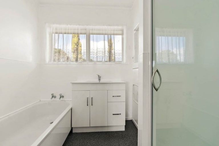 Photo of property in 102 Sartors Avenue, Browns Bay, Auckland, 0630